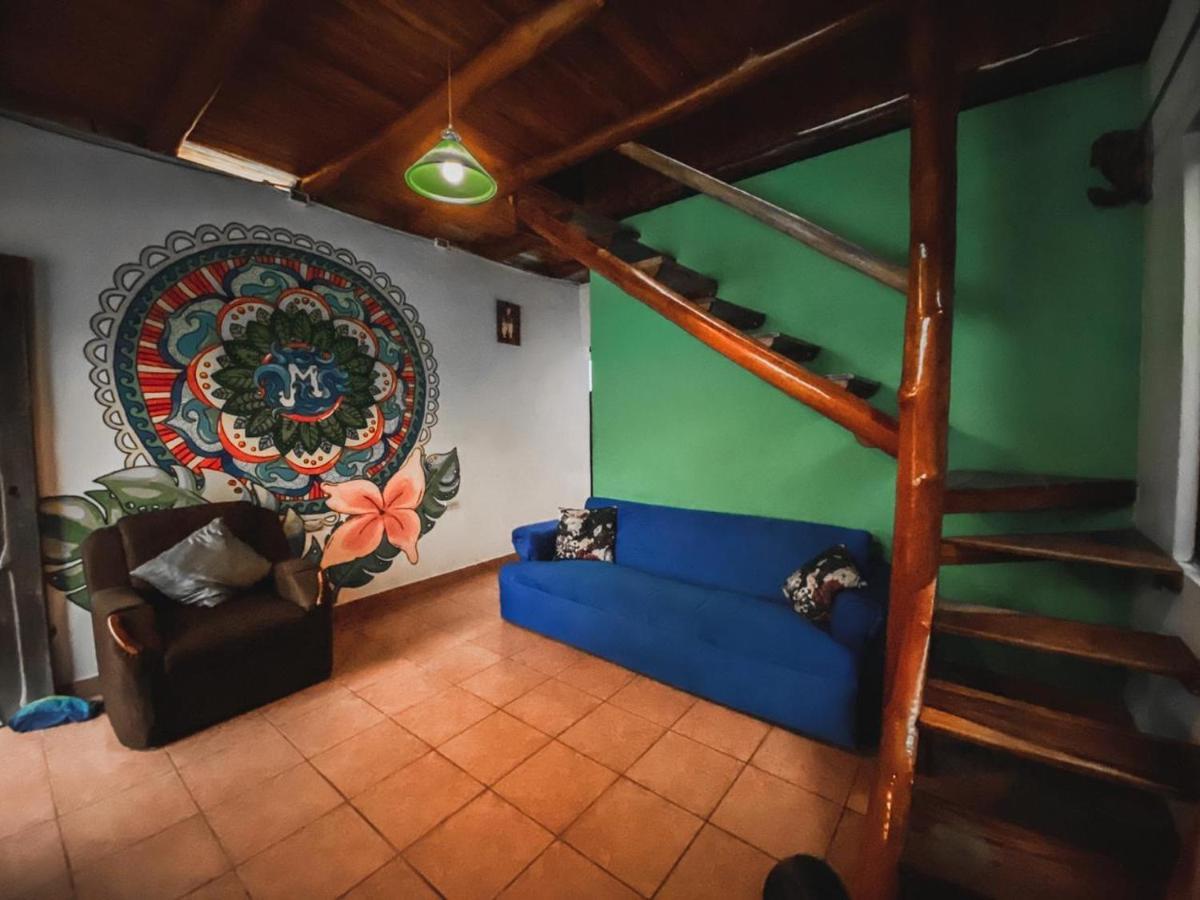 Hostel Marisol Sámara エクステリア 写真